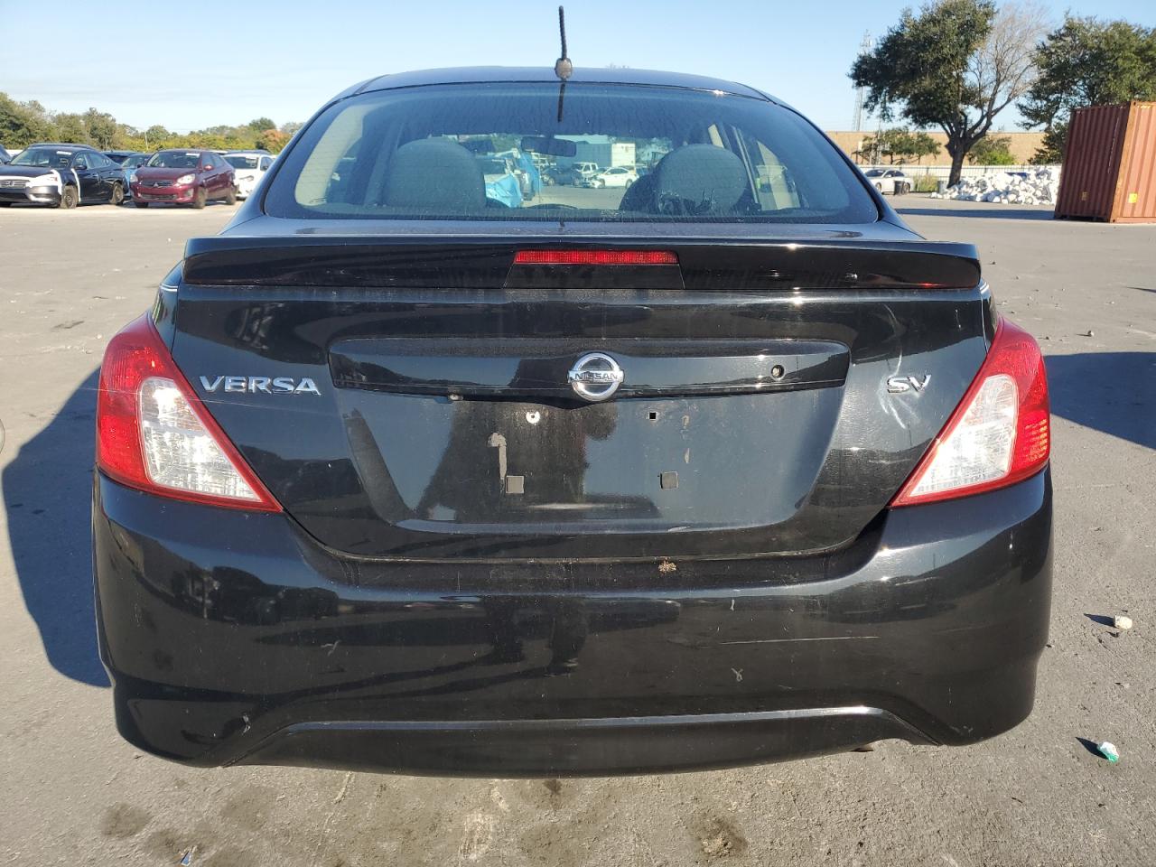 Nissan Versa S Image 2