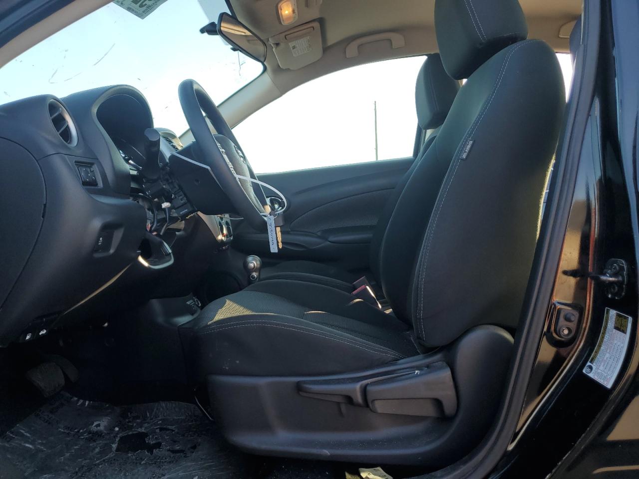 Nissan Versa S Image 12