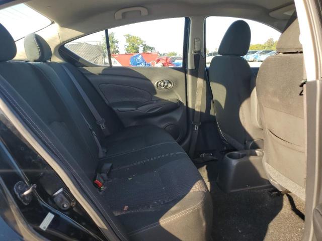 Nissan Versa S Image 8