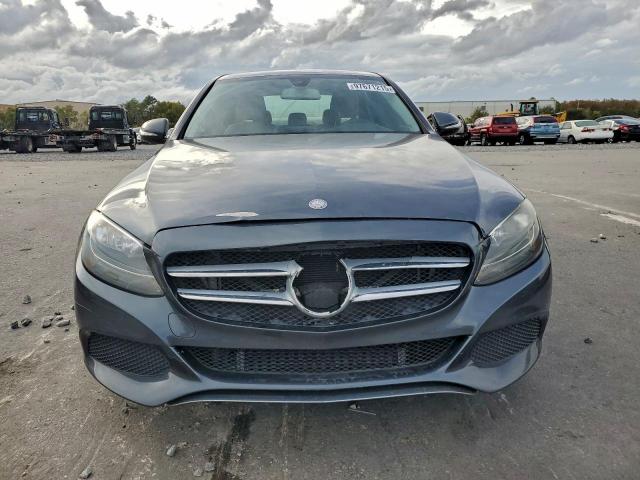 Mercedes-Benz C-Class 300 Image 5