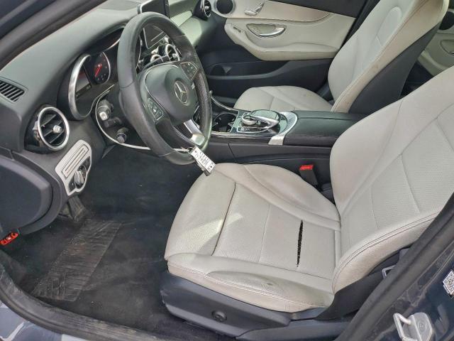 Mercedes-Benz C-Class 300 Image 10