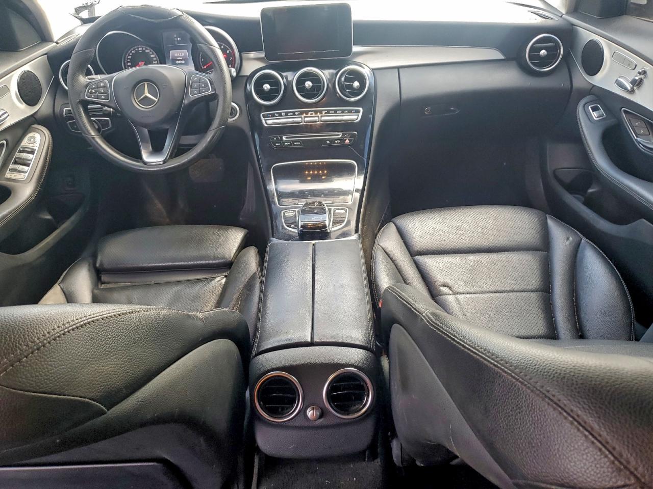 Mercedes-Benz C-Class 300 4matic Image 6