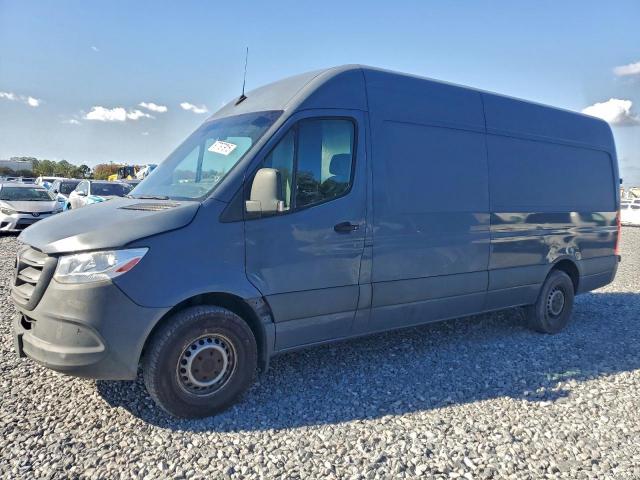  Salvage Mercedes-Benz Sprinter