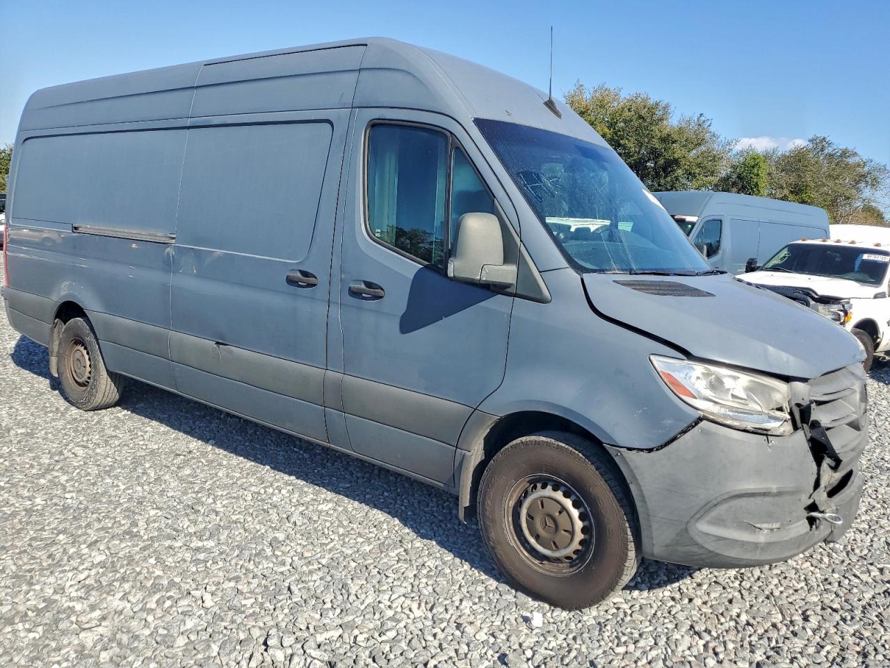 Mercedes-Benz Sprinter 2500/3500 Image 3