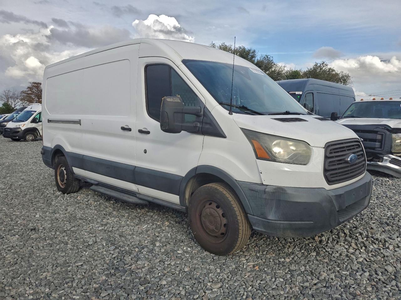 Ford Transit T-250 Image 10