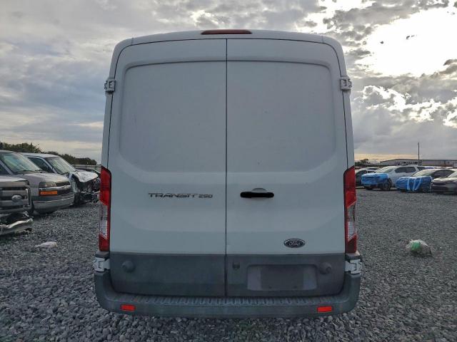 Ford Transit T-250 Image 12
