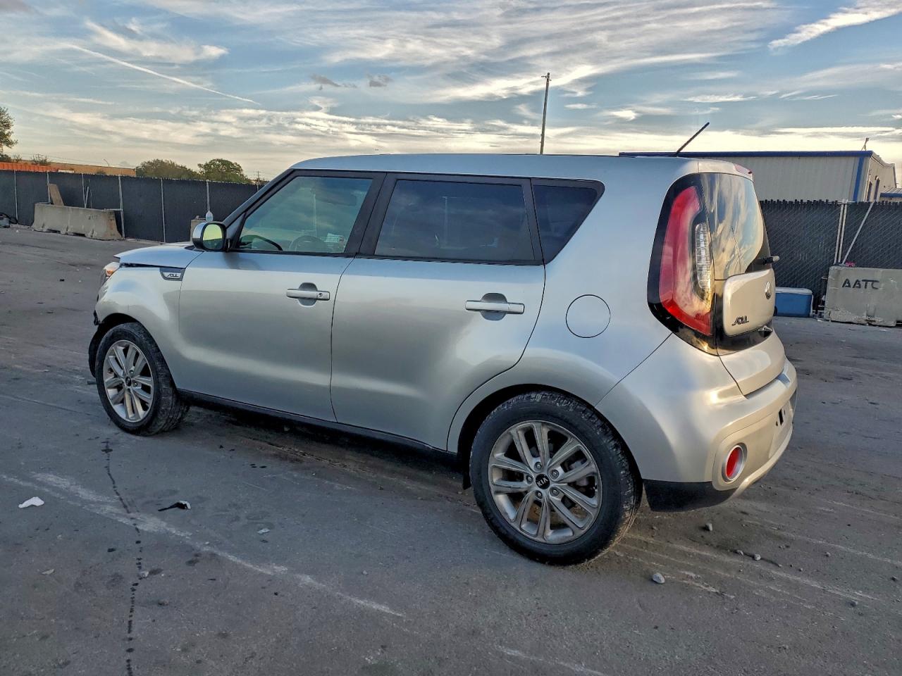 Kia Soul + Image 3