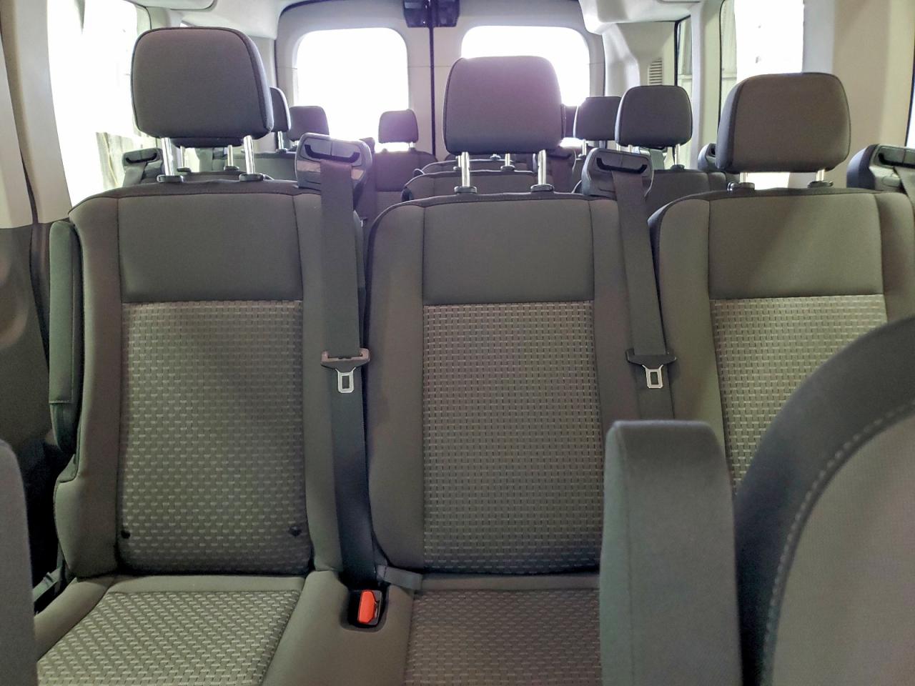 Ford Transit T-350 Image 9