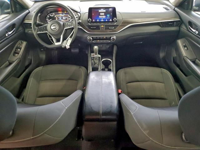 Nissan Altima Sv Image 4