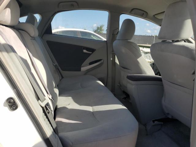 Toyota Prius Image 13