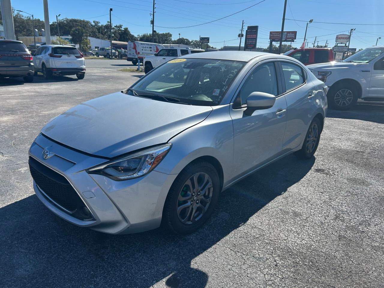 Toyota Yaris L Image 11