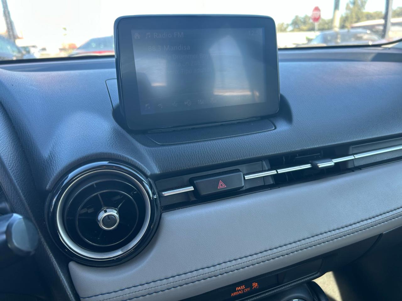 Toyota Yaris L Image 4