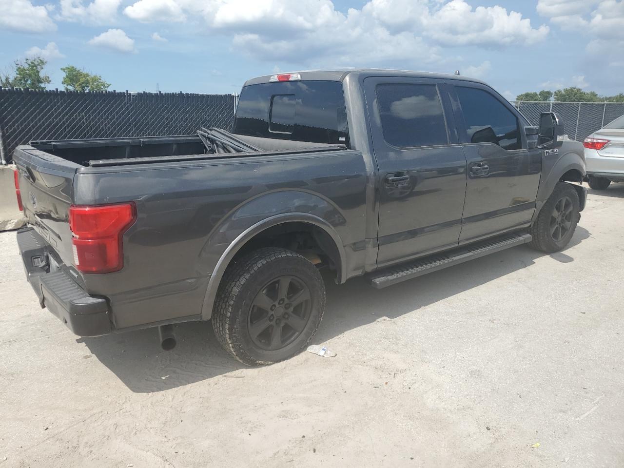 Ford F-150 Supercrew Image 11