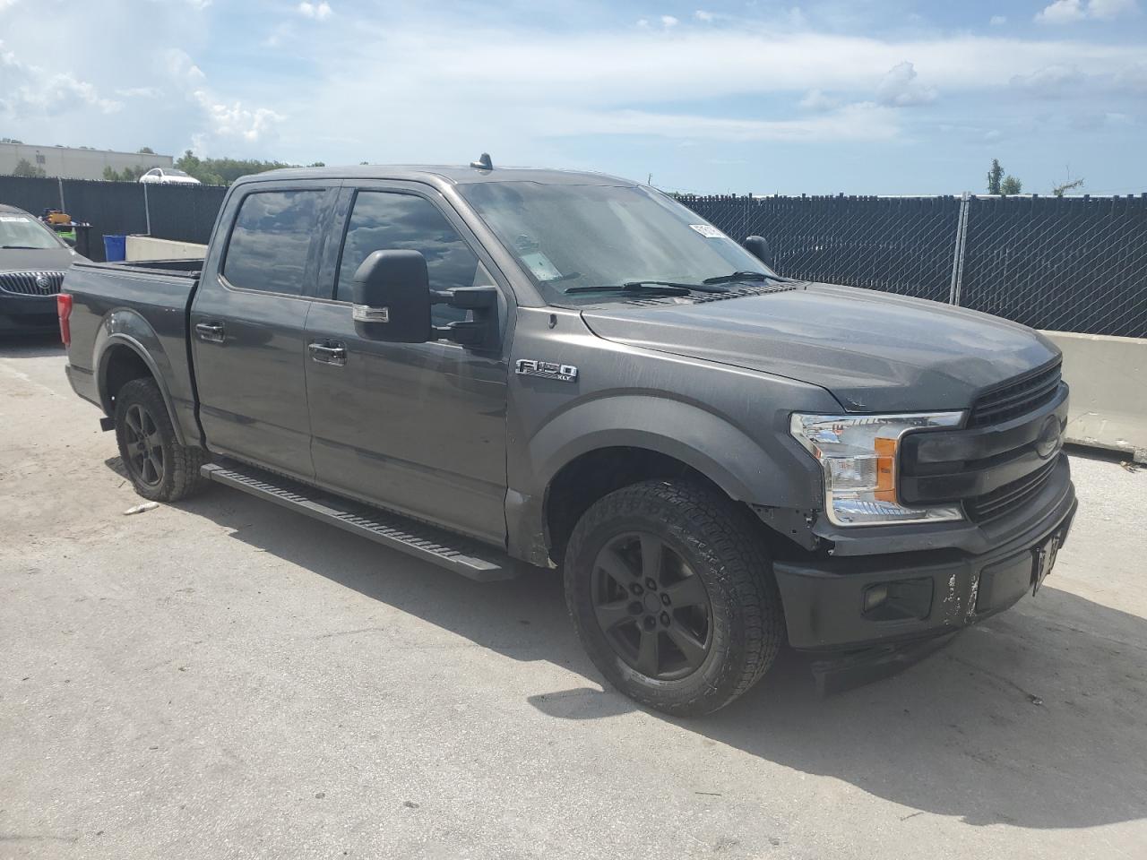 Ford F-150 Supercrew Image 2