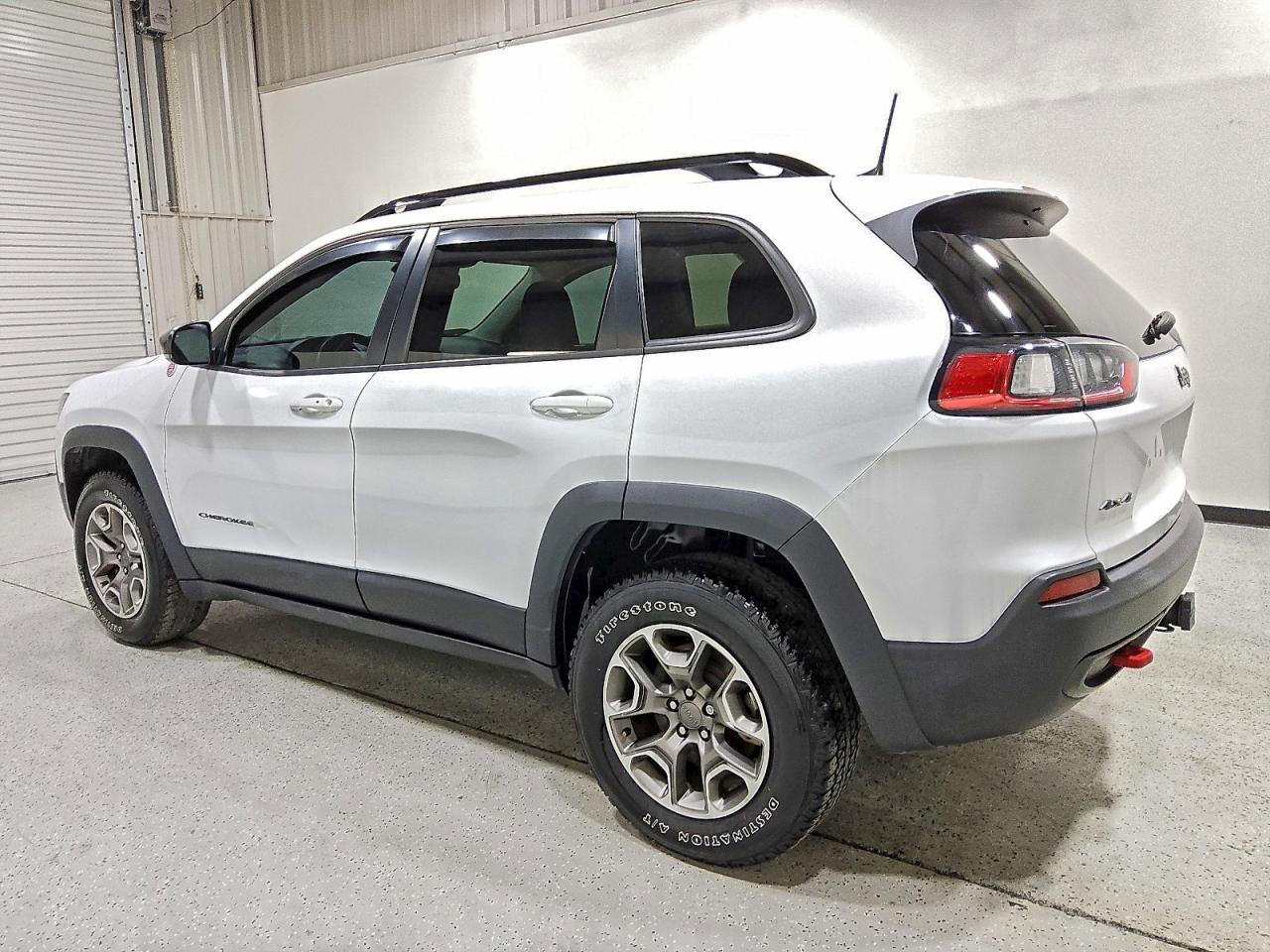 Jeep Cherokee Trailhawk Image 5