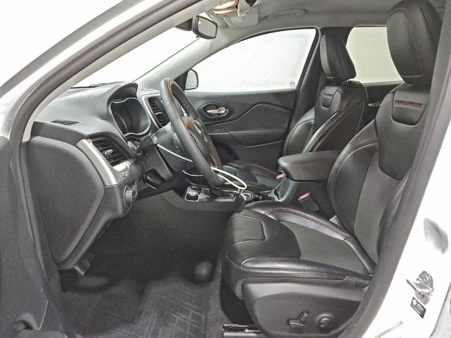 Jeep Cherokee Trailhawk Image 12