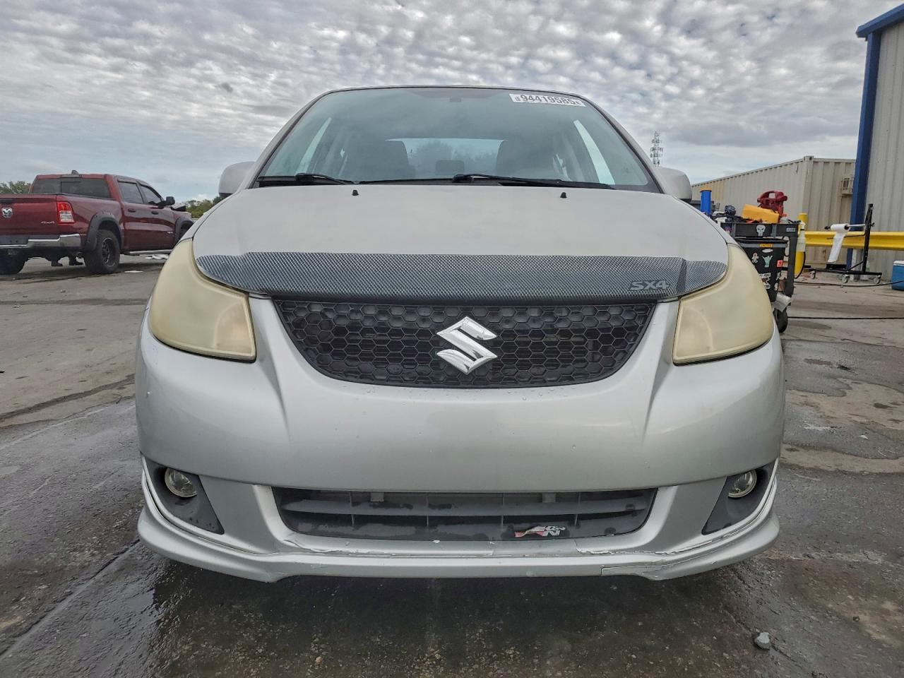 Suzuki SX4 Convenience Image 9