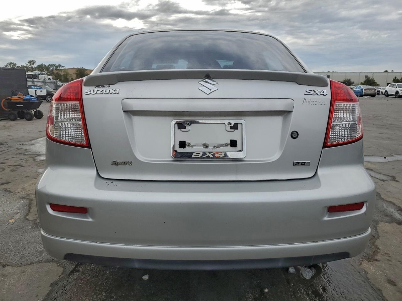 Suzuki SX4 Convenience Image 2