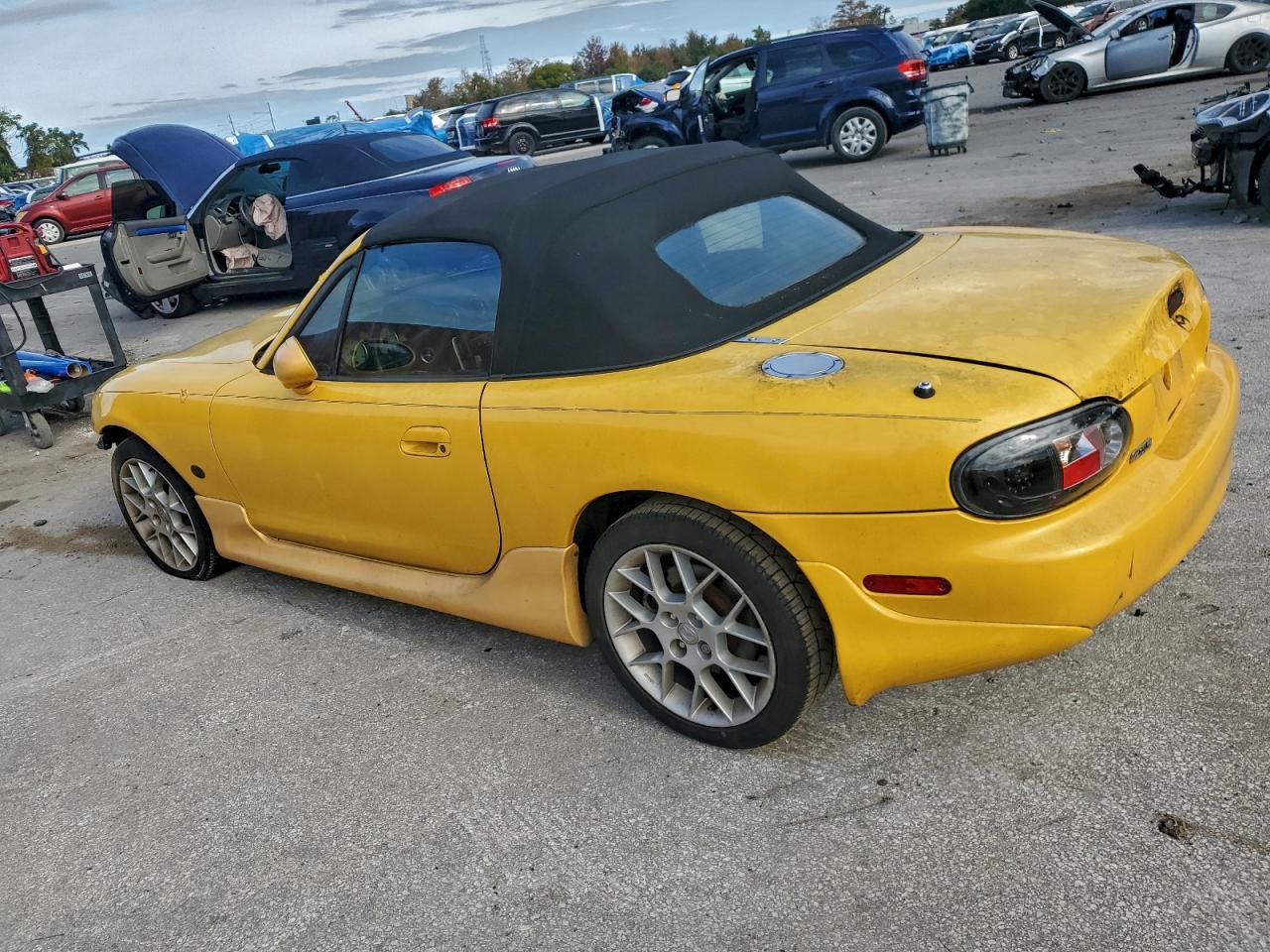 Mazda Mx5 Base Image 3