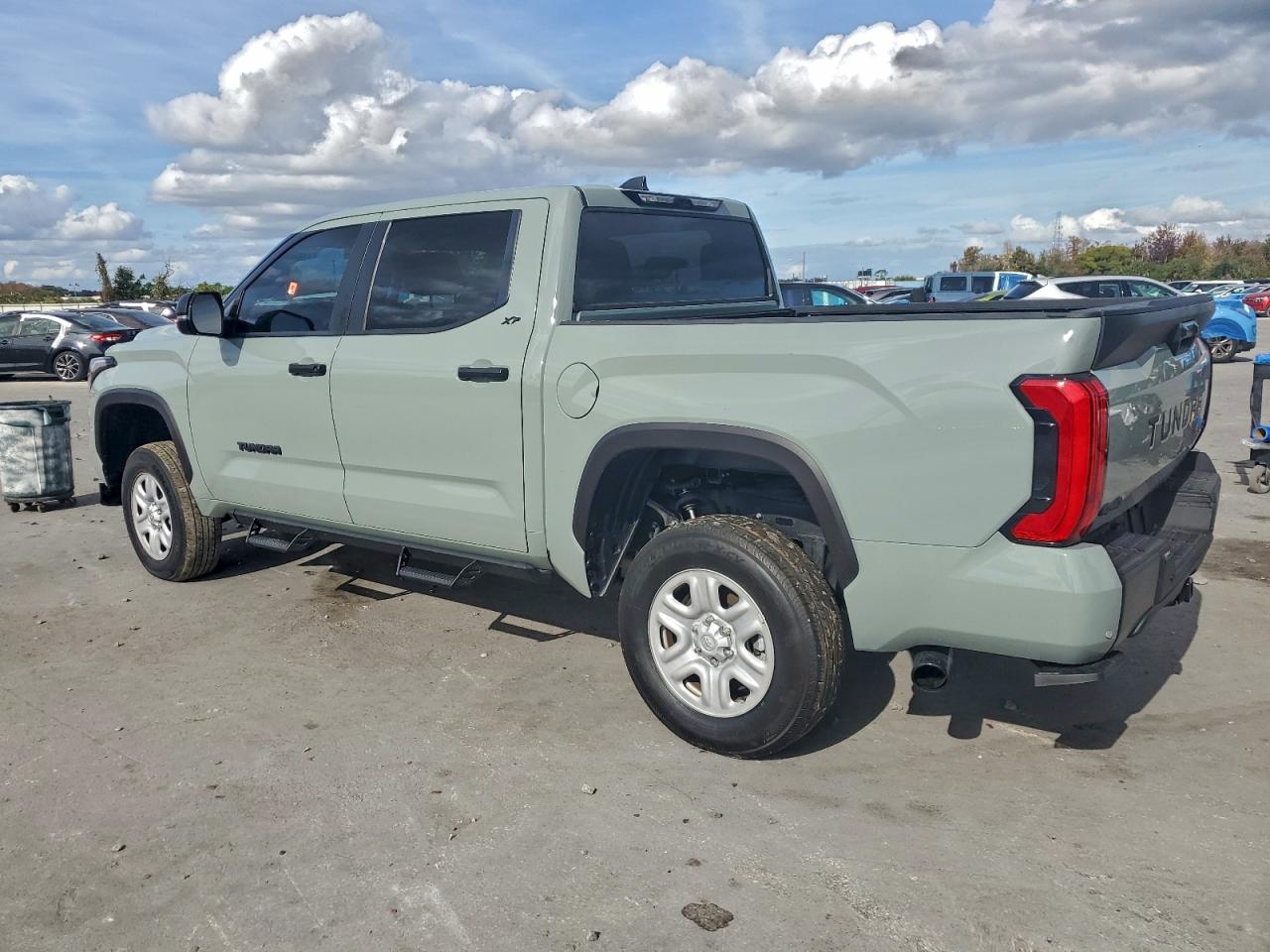 Toyota Tundra Crewmax Sr Image 6