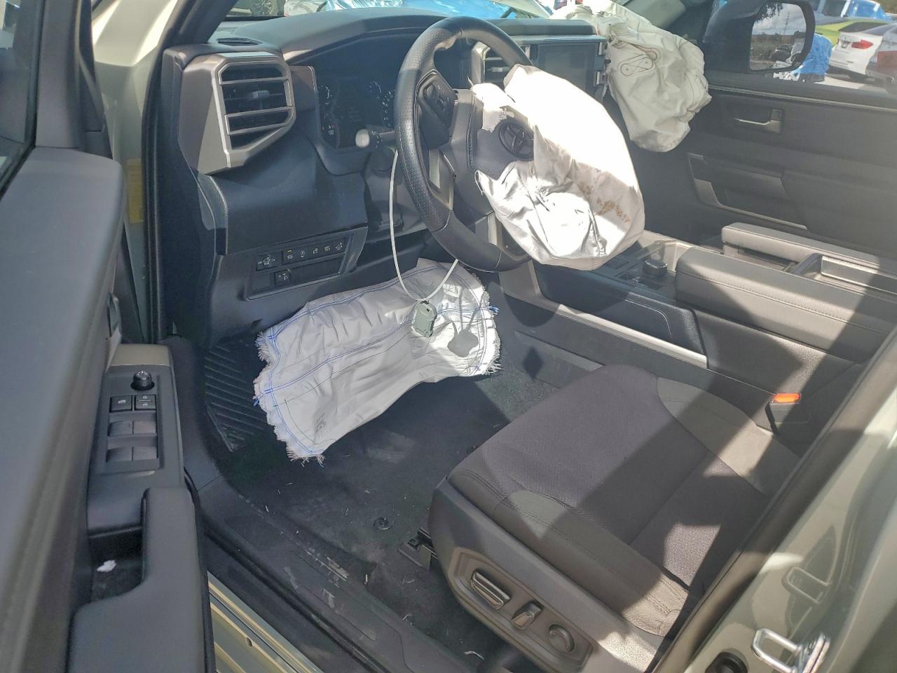 Toyota Tundra Crewmax Sr Image 4