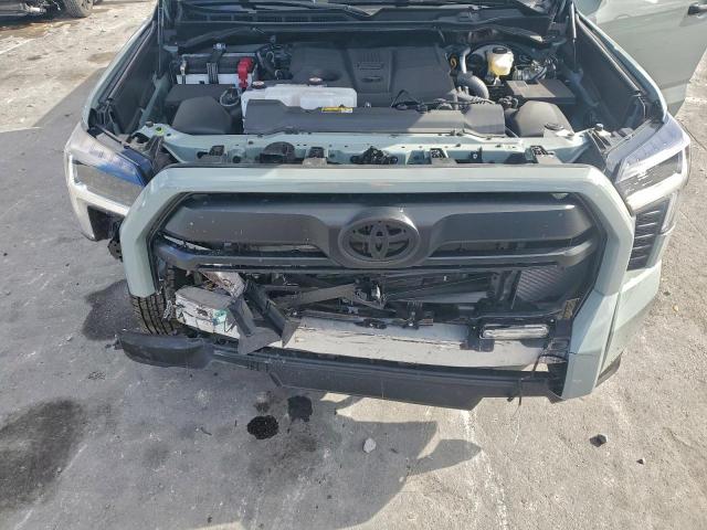 Toyota Tundra Crewmax Sr Image 11