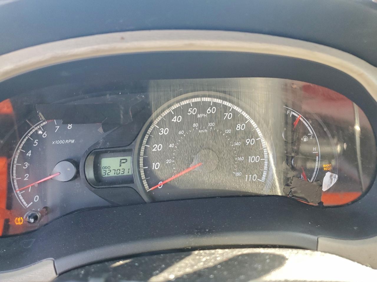 Toyota Sienna Le Image 3