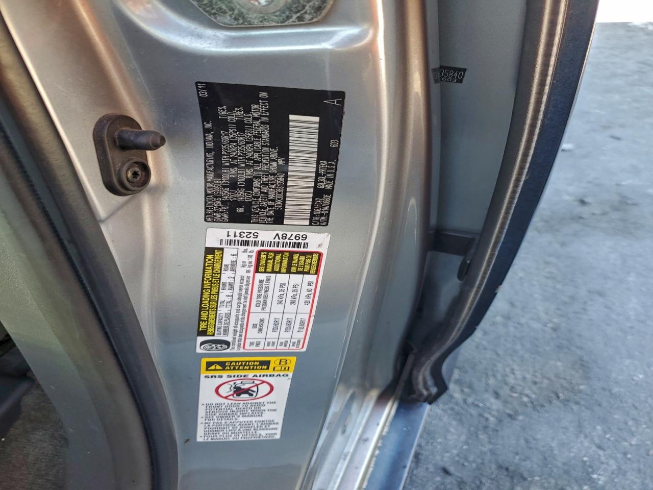 Toyota Sienna Le Image 5