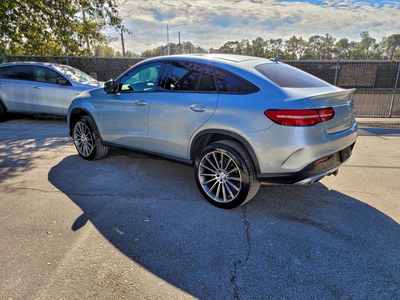 Mercedes-Benz GLE 43 Amg Image 10