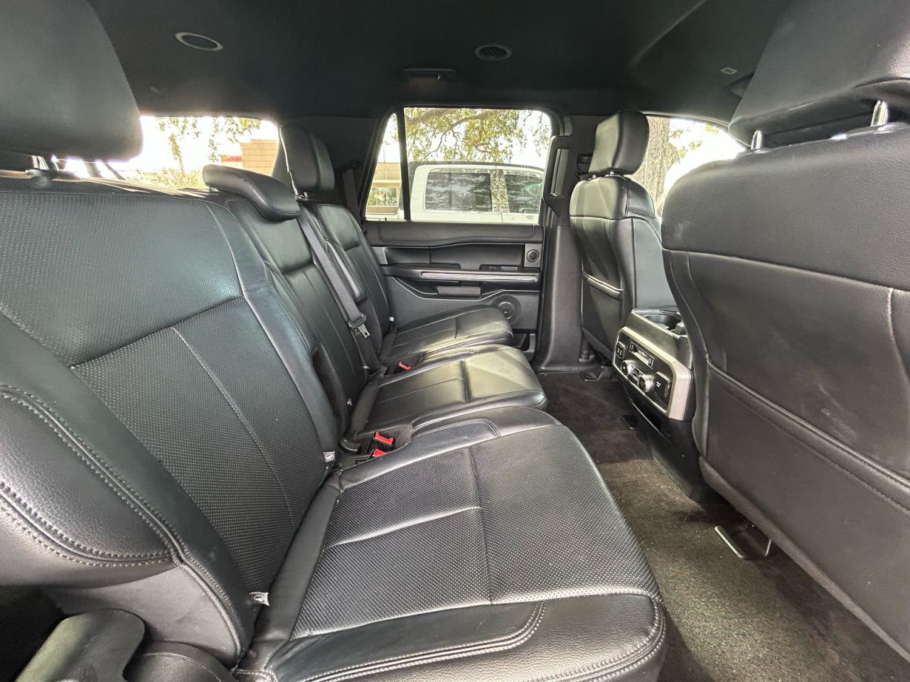 Ford Expedition Max Xlt Image 11