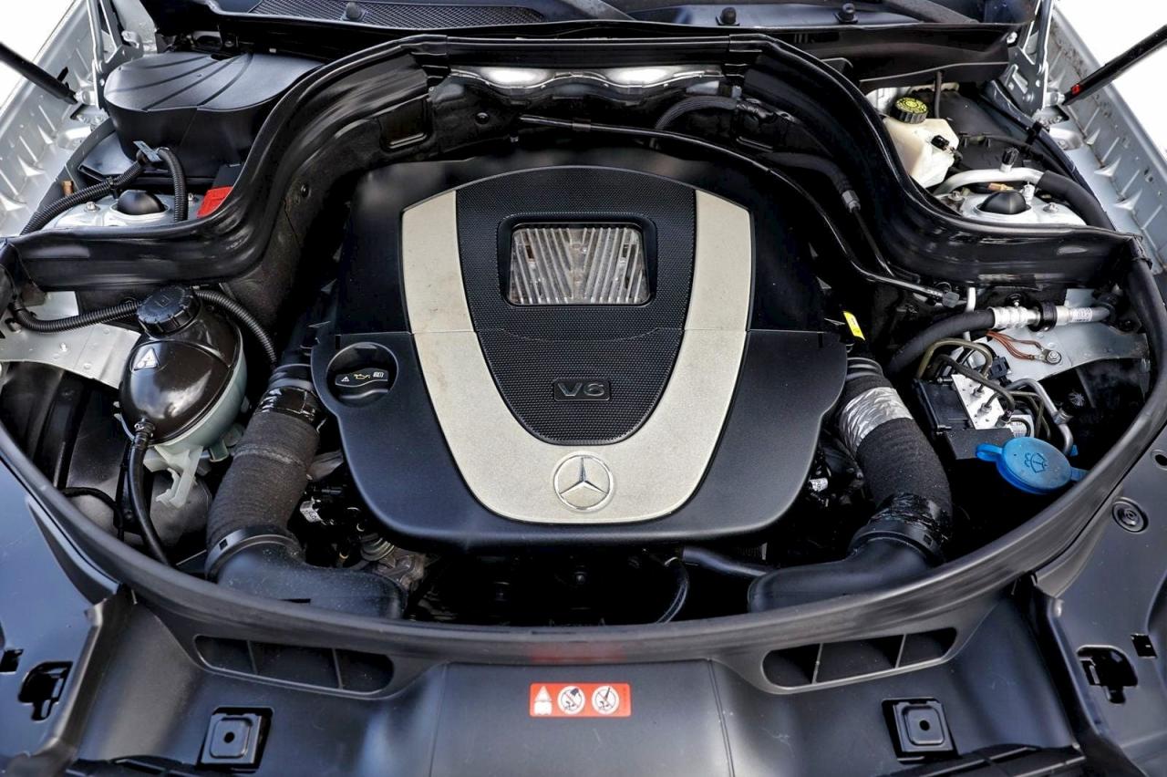 Mercedes-Benz GLK 350 Image 10