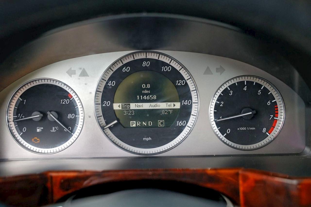 Mercedes-Benz GLK 350 Image 8