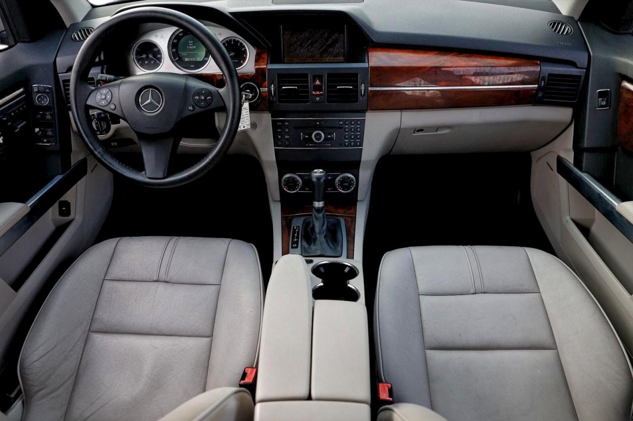 Mercedes-Benz GLK 350 Image 9