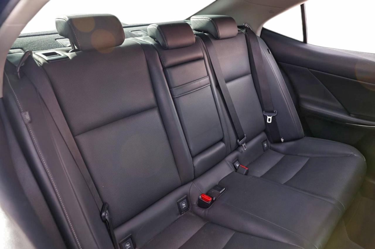 Lexus Is 250 Image 8