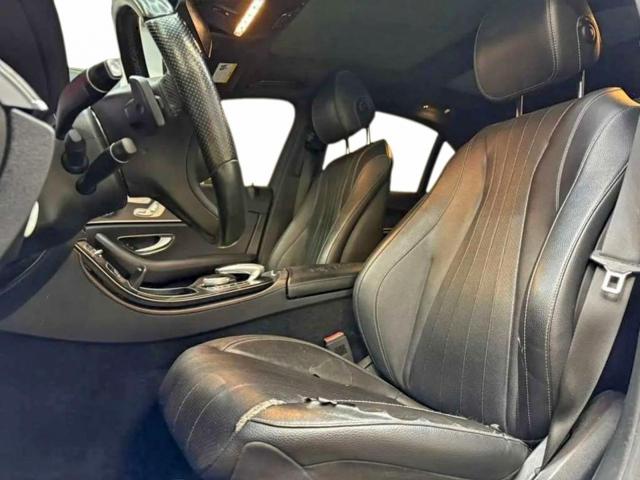 Mercedes-Benz E-Class 300 4matic Image 9