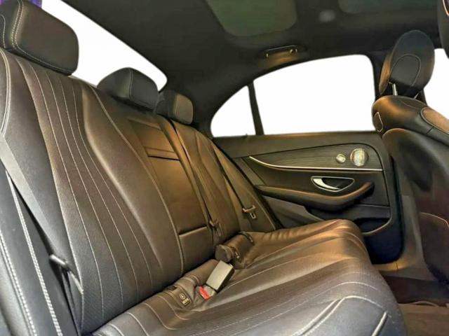 Mercedes-Benz E-Class 300 4matic Image 2