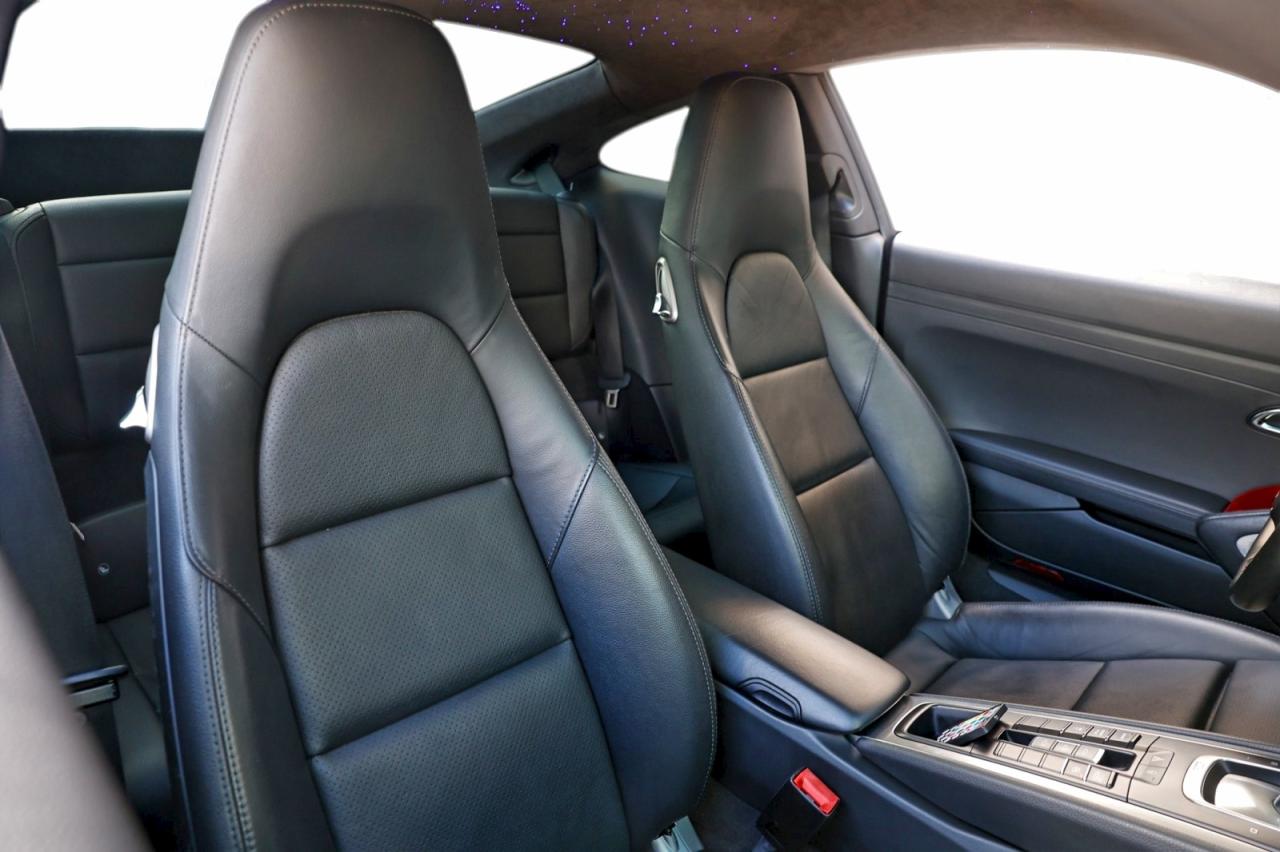 Porsche 911 Carrera Image 4