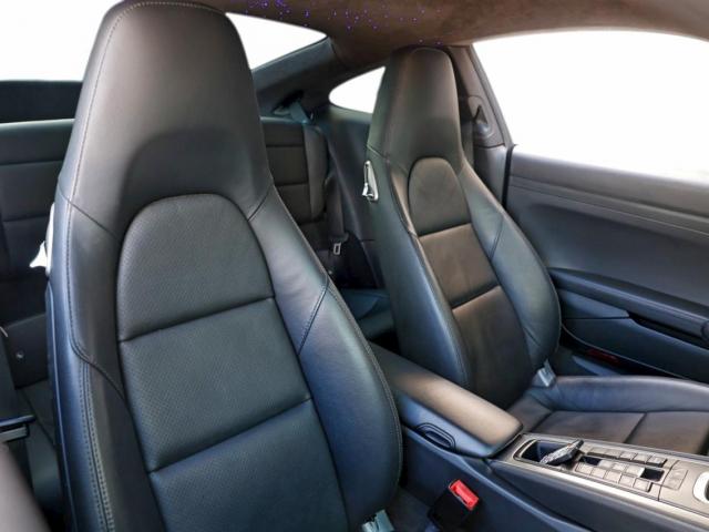 Porsche 911 Carrera Image 4