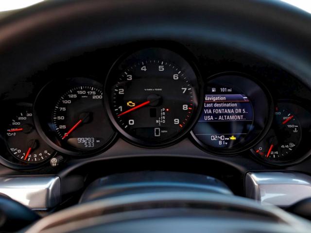 Porsche 911 Carrera Image 10