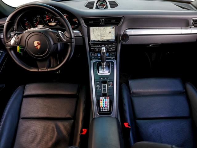 Porsche 911 Carrera Image 6