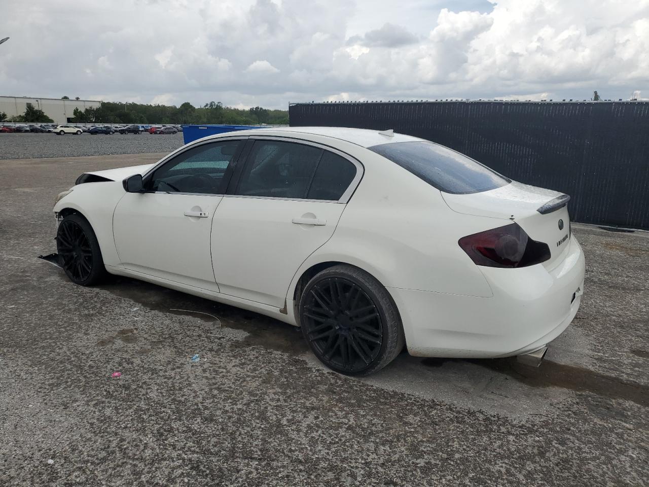 INFINITI G25 Base Image 12