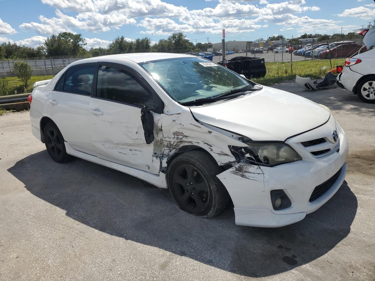 Toyota Corolla Base Image 3