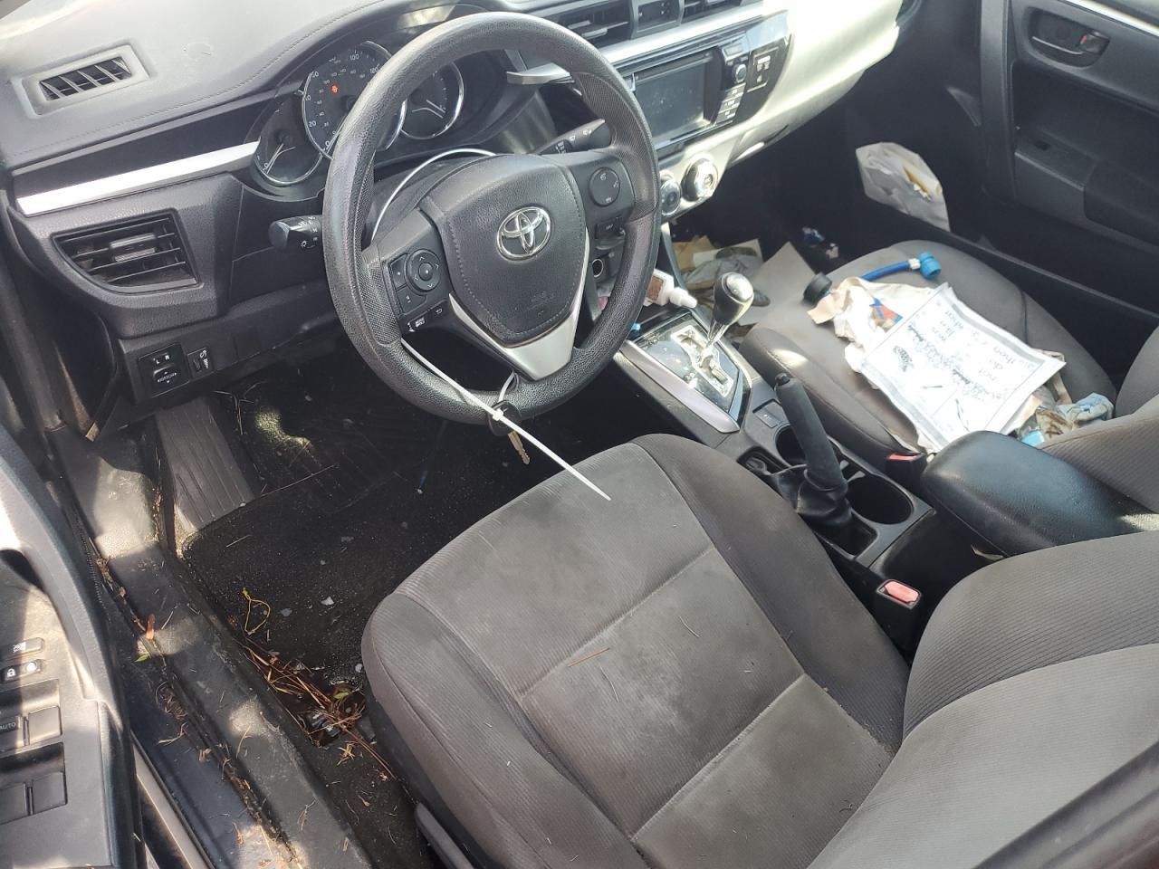 Toyota Corolla L Image 9