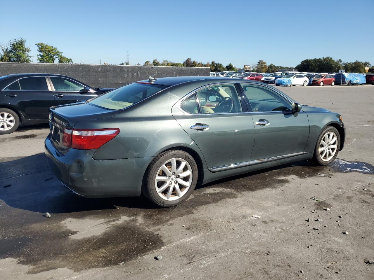 Lexus LS 460 Image 11