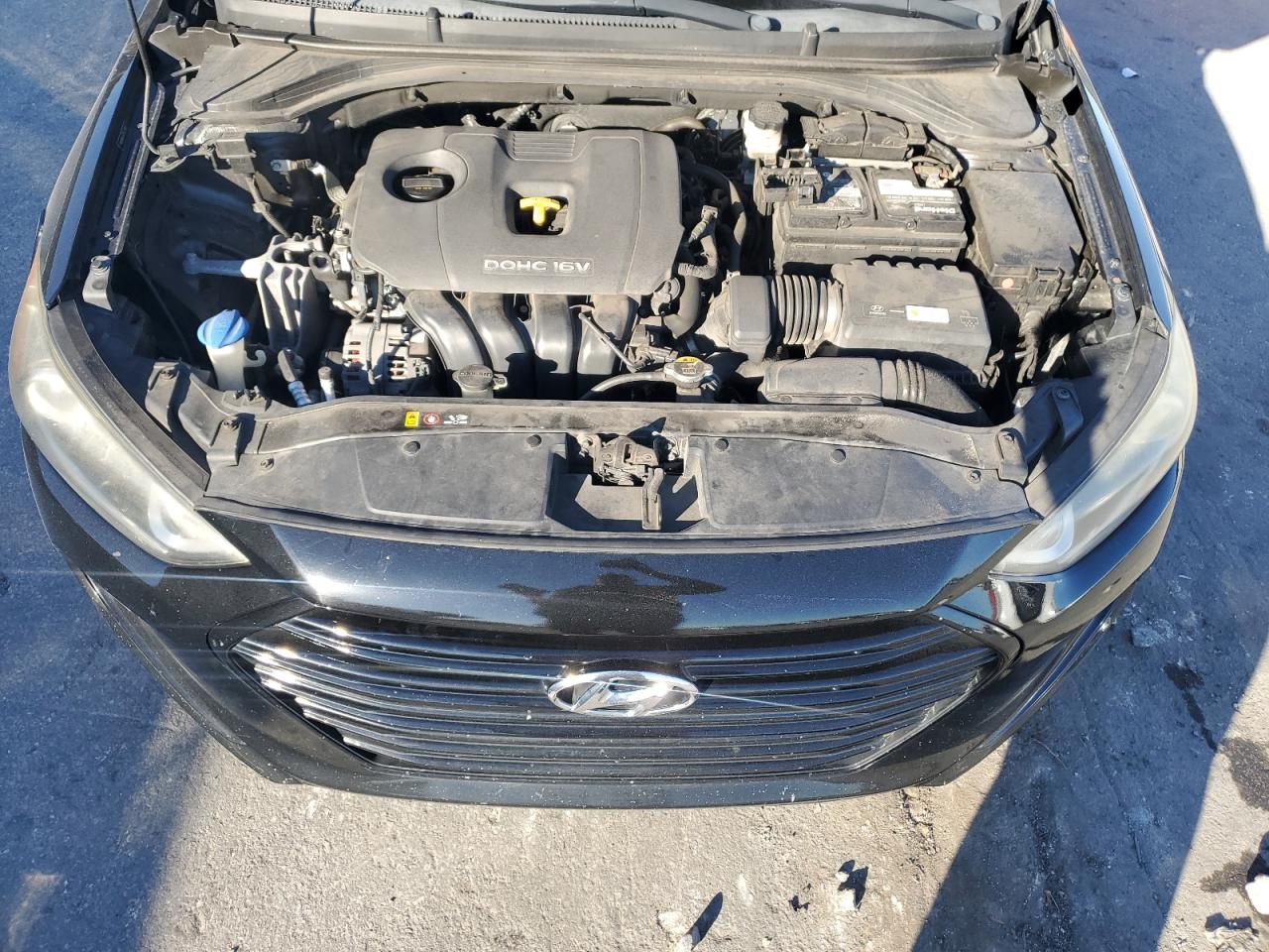 Hyundai ELANTRA Sel Image 12