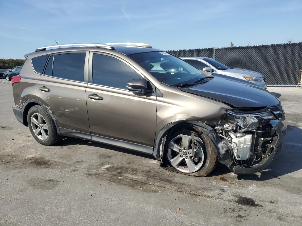 Toyota RAV4 Xle Image 4