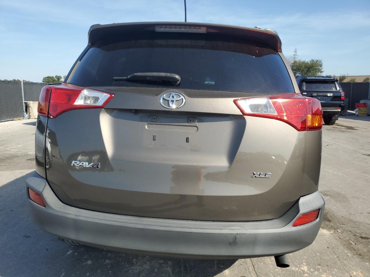 Toyota RAV4 Xle Image 8