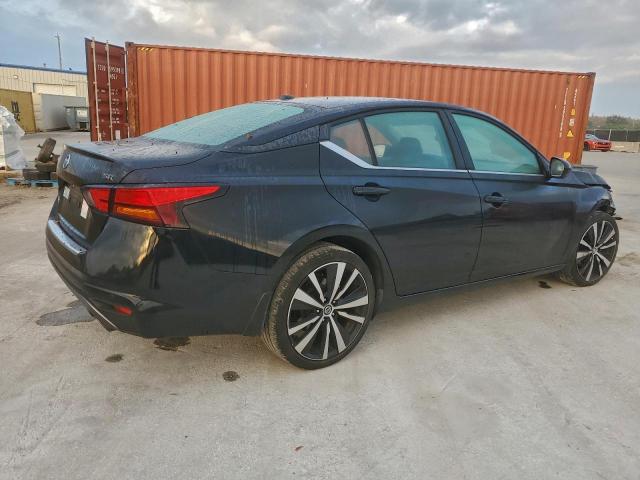 Nissan Altima Sr Image 4