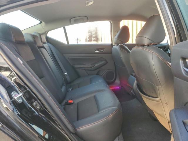 Nissan Altima Sr Image 6