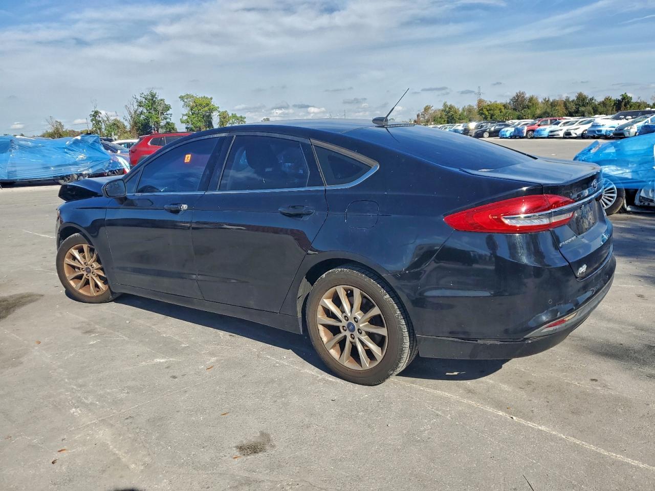 Ford Fusion Se Image 2